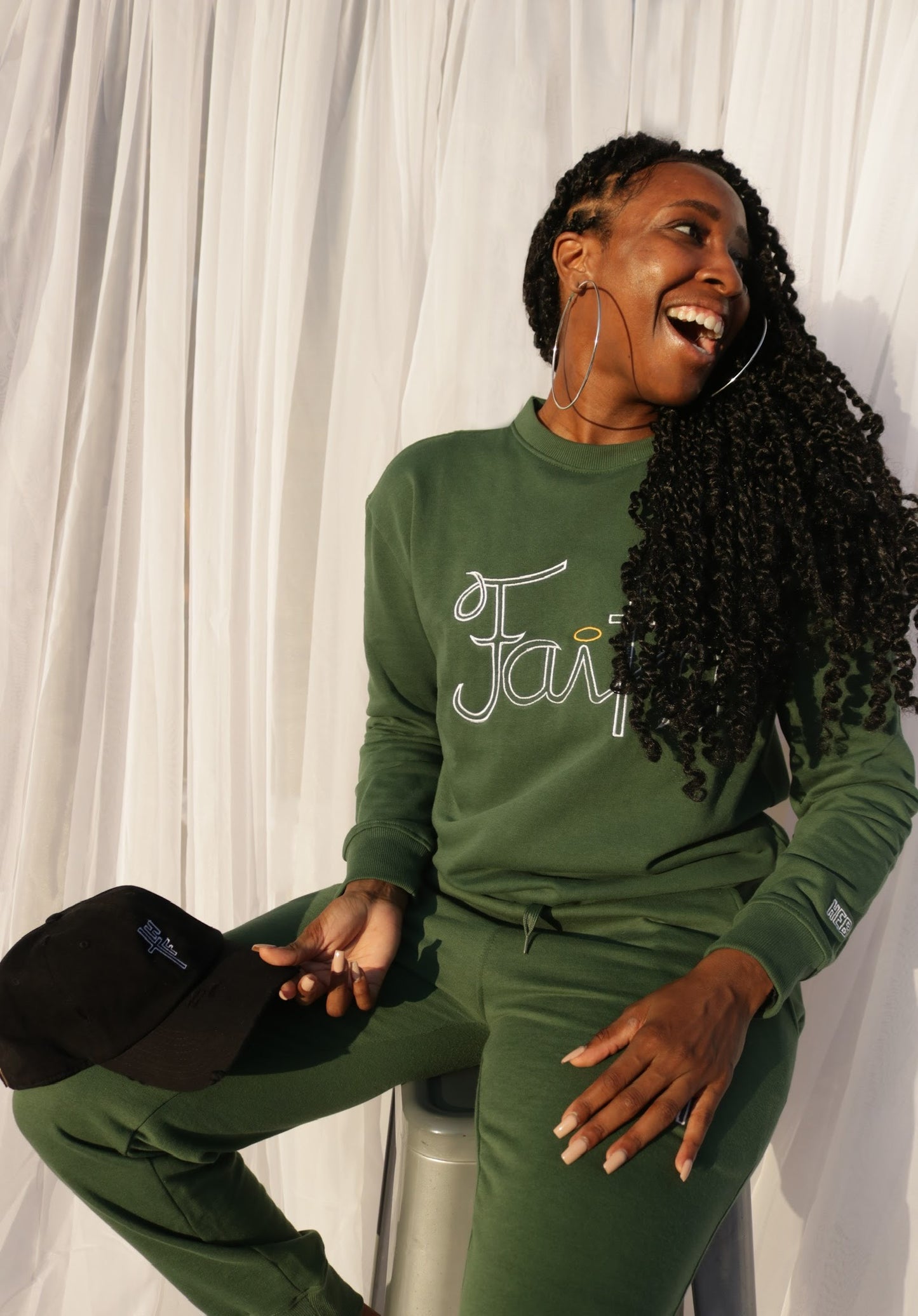OLIVE GREEN CREWNECK