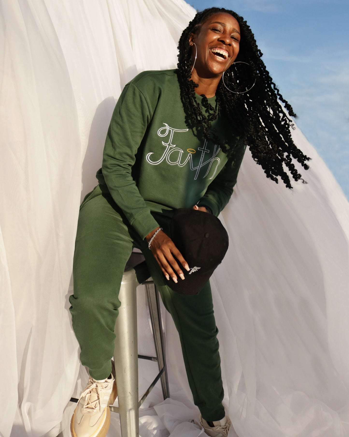 OLIVE GREEN CREWNECK