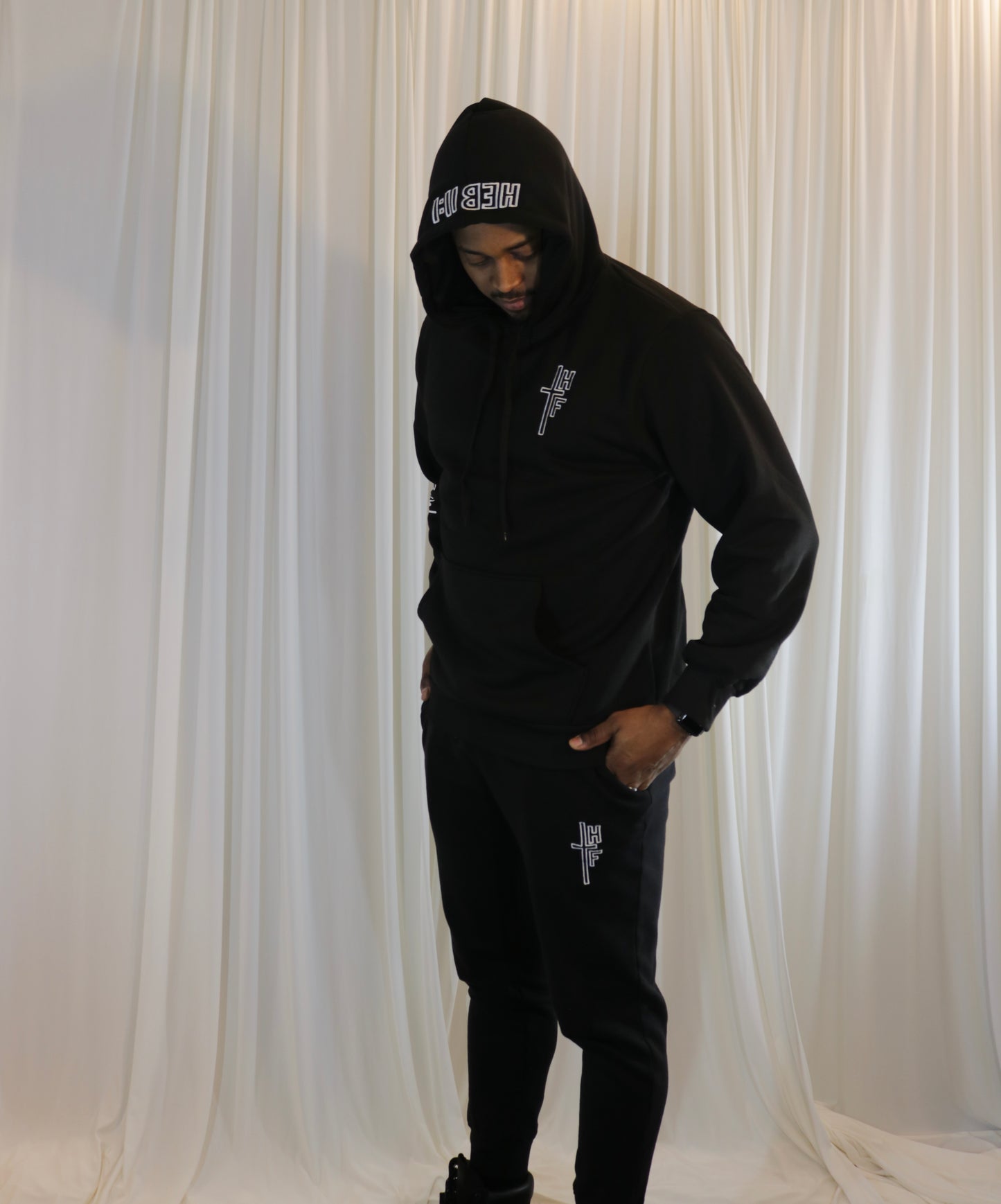 BLACK HOODIE