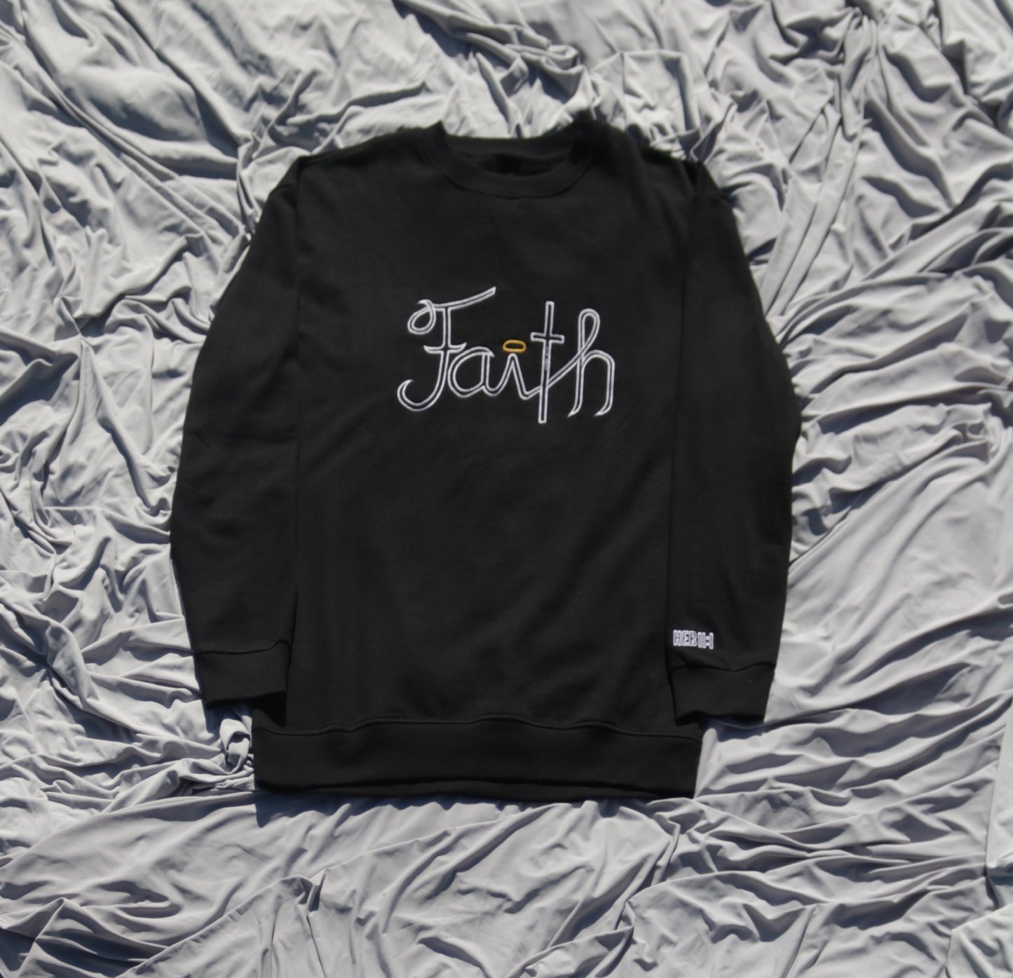 BLACK CREWNECK