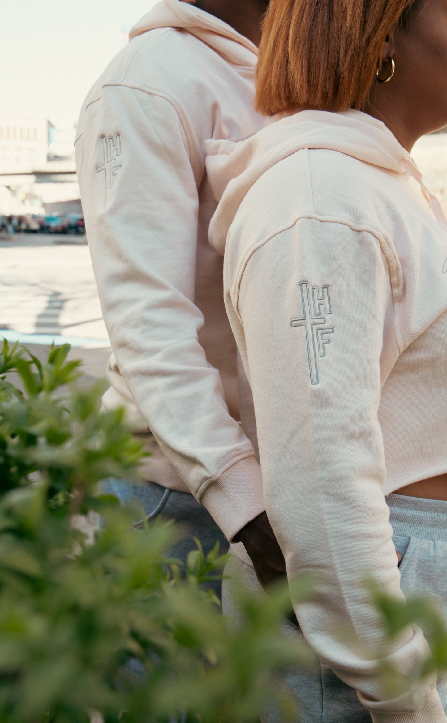 HALO BLUSH CROPPED HOODIE