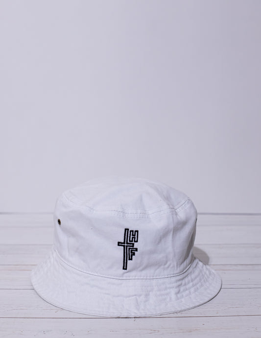 WHITE BUCKET HAT - BLACK